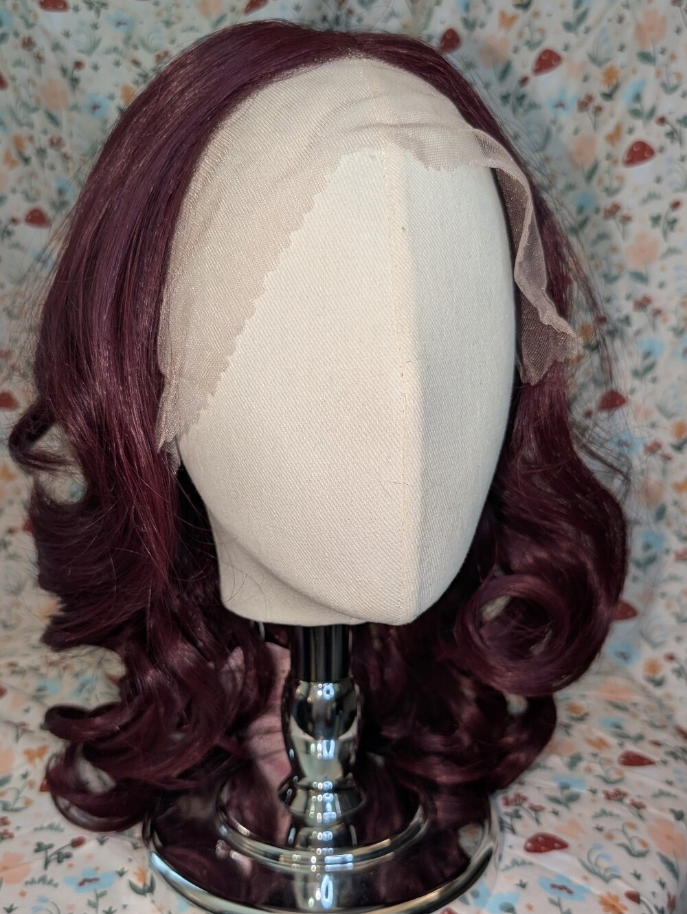 14" Synthetic Lace Front Wig Curly Bob Color Burgundy - GWP NWT